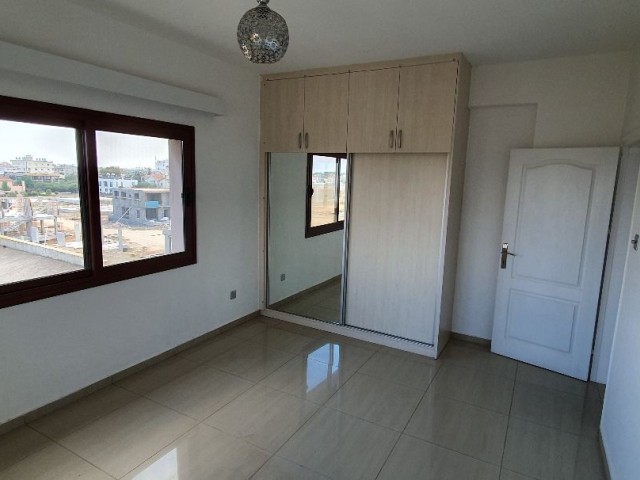 Yenibogaziçi 3+1, 170 m² Wohnfläche + Grill