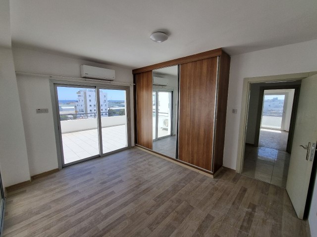 Penthouse mit türkischem Grundbuch und Meerblick in Famagusta