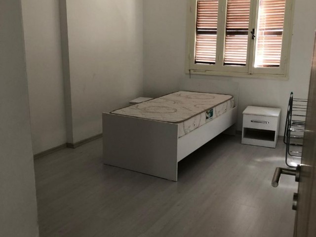 FULLY FURNISHED 2+1 APARTMENT FOR RENT - OPPOSITE THE STOP ON THE HIGHWAY ** 