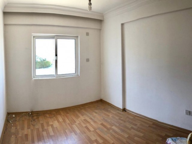  3+1 Türk Koçanlı Geniş Daire / Kapalı Geniş Mutfak - Kapalı Otopark - 2 Ayrı Balkon