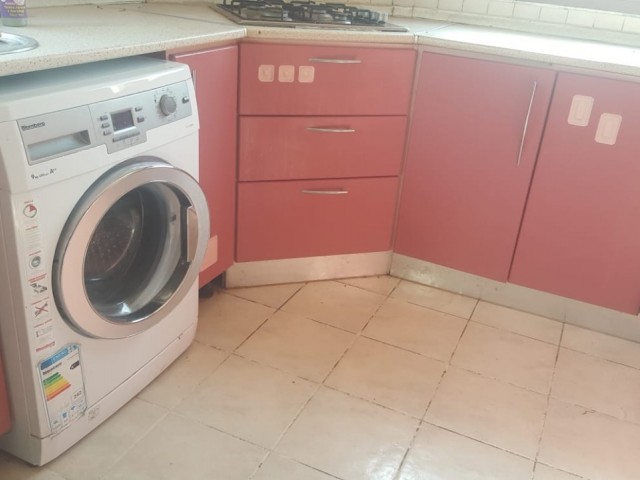 Girne Yeni Liman Bölgesinde 3+1 full eşyalı daire.