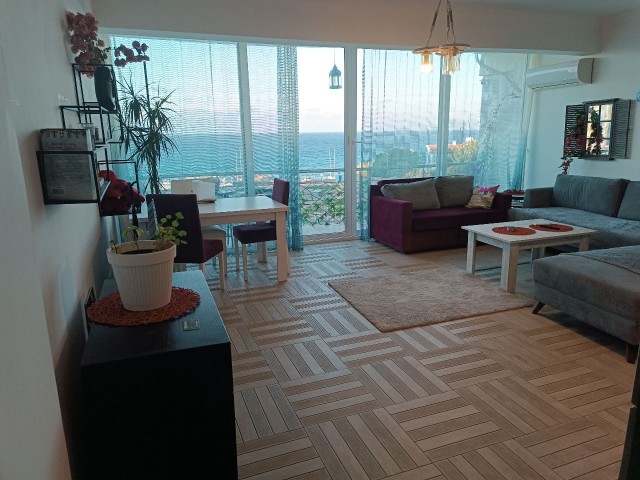 50 meters to Karaoğlanoğlu Public Beach, sea view, furnished daily rental from owner