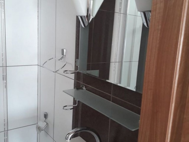 2+1 luxurious flat for rent in Girne center