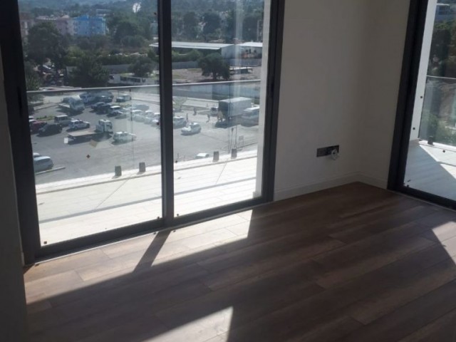 Girne Merkezde 2+1 Satılık Penthouse 145000 STG 