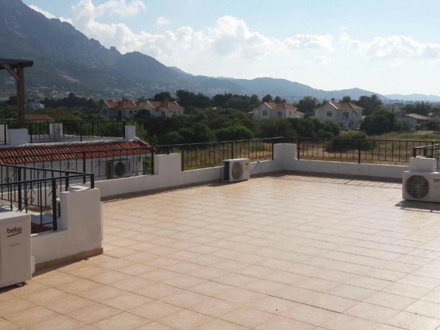 Girne Lapta Bölgesinde 3+1 Satılık Penthouse 70000 STG