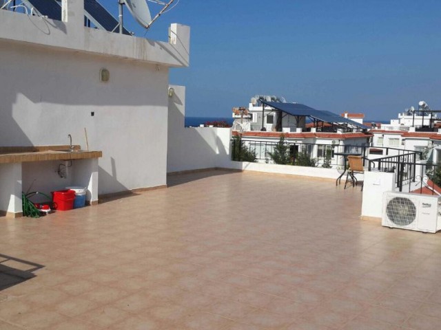 Girne Lapta Bölgesinde 3+1 Satılık Penthouse