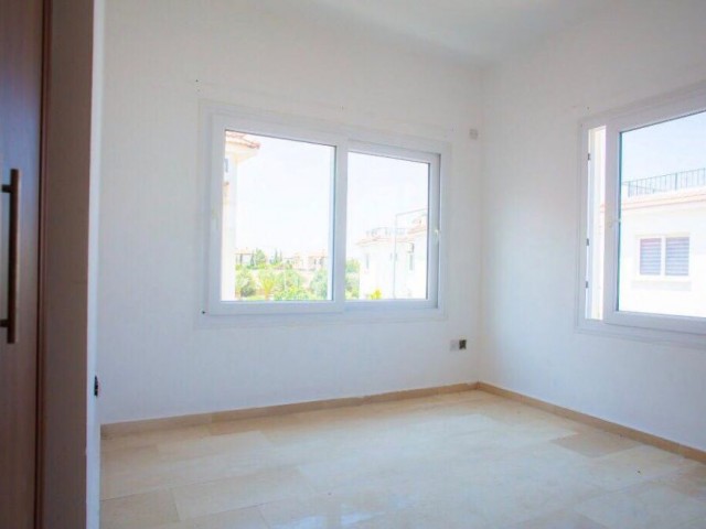 Girne Lapta Bölgesinde 3+1 Satılık Penthouse 68000 STG 