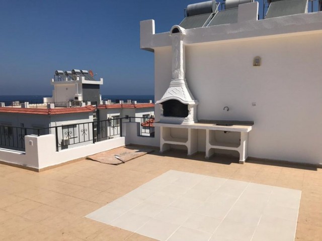 Girne Lapta Bölgesinde 3+1 Satılık Penthouse 68000 STG 