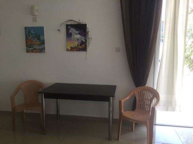 Flat To Rent in Zeytinlik, Kyrenia