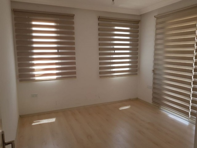 Flat To Rent in Alsancak, Kyrenia