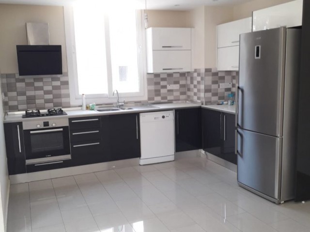 Girne Merkezde 2+1 Satılık Daire 66000 STG