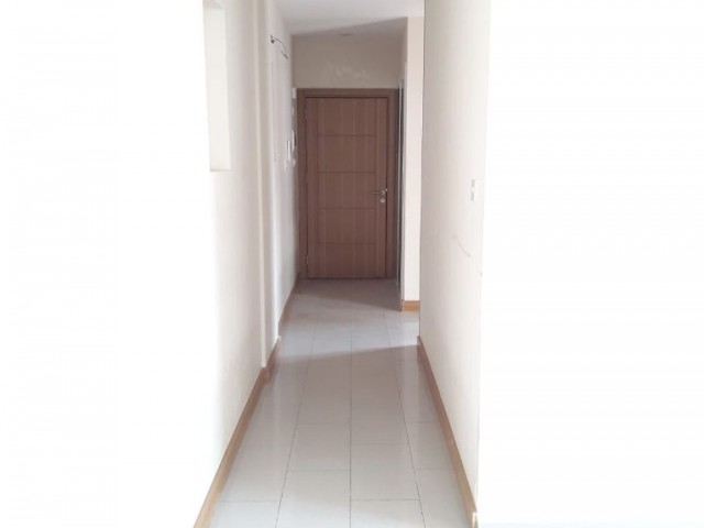 Girne Merkezde 2+1 Satılık Daire 66000 STG