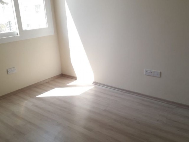 Girne Merkezde 2+1 Satılık Daire 66000 STG