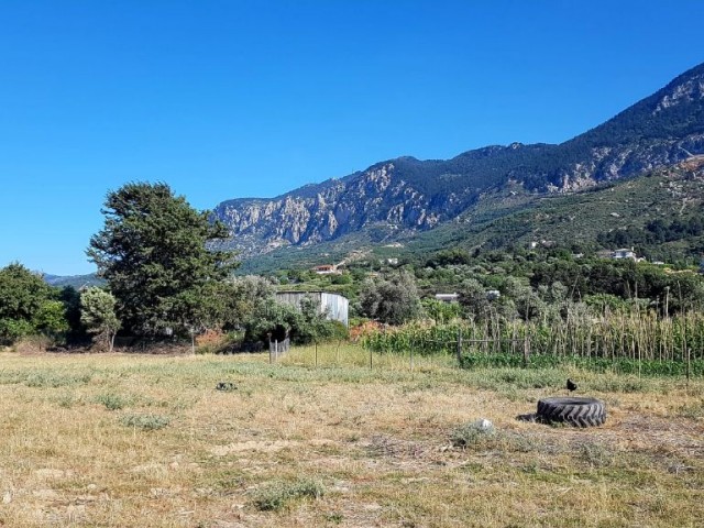 Residential Zoned Plot For Sale in Karşıyaka, Kyrenia