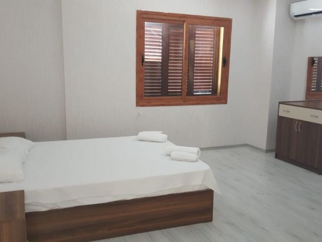 Girne Karşıyaka'da 3+1 Günlük Kiralık Villa 120 STG