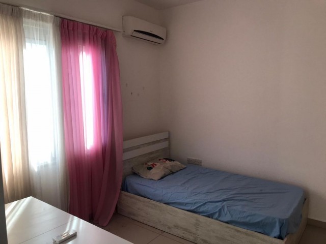 Girne Karaoğlanoğlu GAU Yakın 2+1 Kiralık Daire 2500 TL