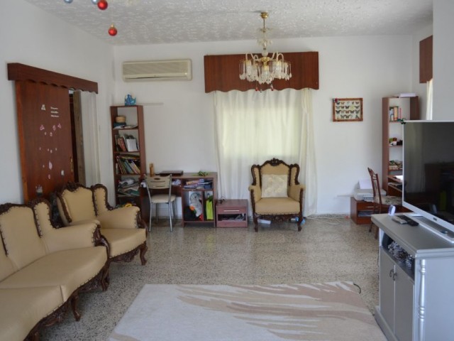 Girne Karaoğlanoğlu  3+1 Eşyalı Kiralık Villa  700 STG