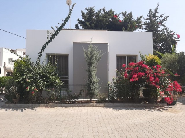 Girne Karaoğlanoğlu 2+1 Satılık Bungalow  75000 STG