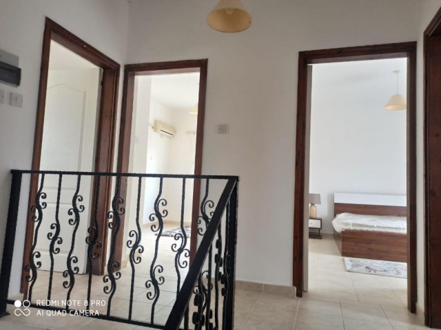 Girne Karaoğlanoğlu 3+1 Kiralık Villa 500 STG