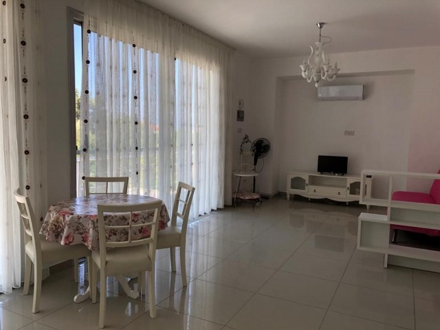 Girne Karaoğlanoğlu Bölgesinde 2+1 Kiralık Daire 3200 TL 