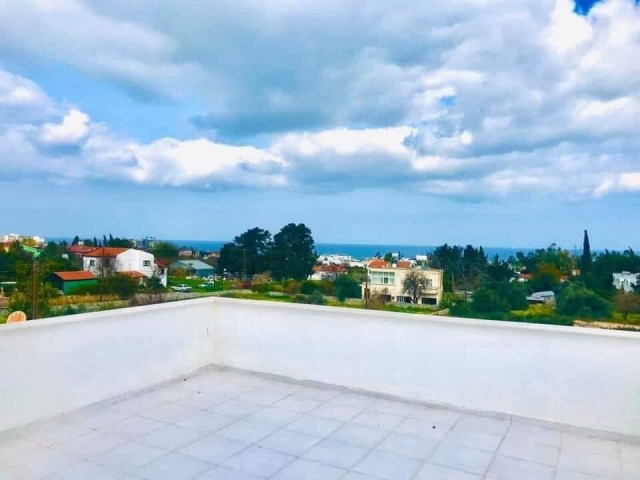 Girne Yeşiltepe 4+1 Satılık Villa