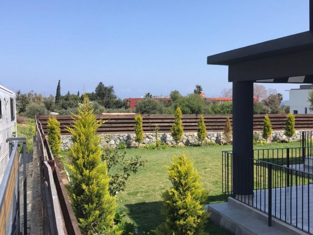 Girne Yeşiltepe 4+1 Satılık Villa