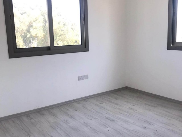 Nikosia Ortaköy 2 + 1 Penthouse zu verkaufen 59000 STG ** 