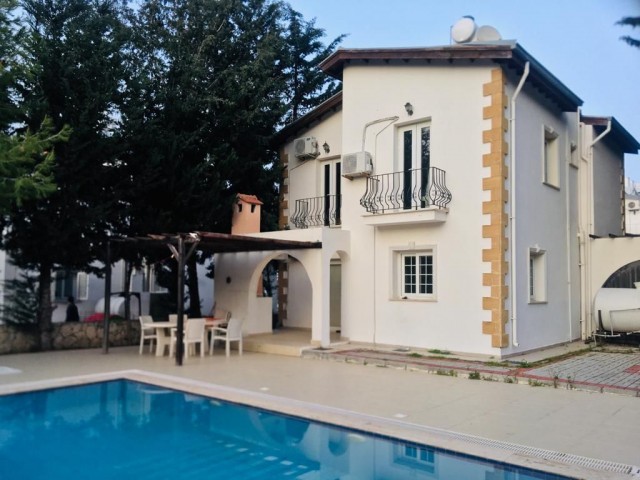 Girne Alsancak 3+1 Satılık Villa