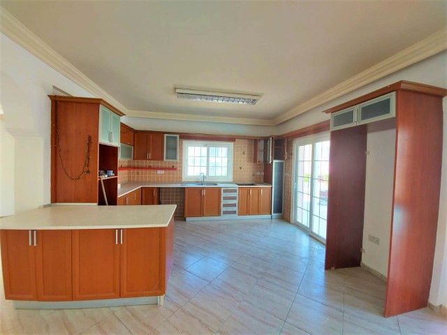 Girne Doğanköy 3+1 Satılık Havuzlu Villa