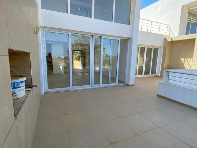 2+1 Penthouse Apartment for Sale in Kyrenia Dogankoy ** 