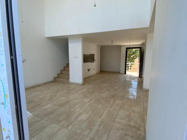 2+1 Penthouse Zu Verkaufen In Kyrenia Doganköy ** 