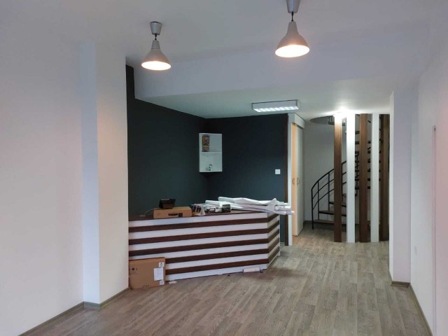 Büro Zur Miete In Kyrenia Zentrum ** 