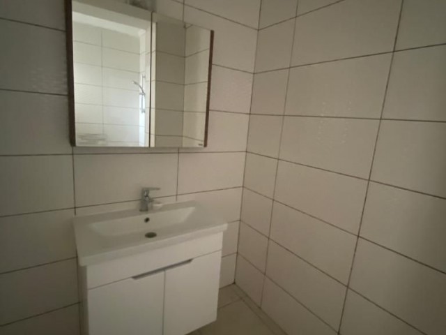 Kyrenia Chatalköy 3 + 1 Penthouse Zu Vermieten ** 