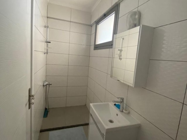 Kyrenia Chatalköy 3 + 1 Penthouse Zu Vermieten ** 