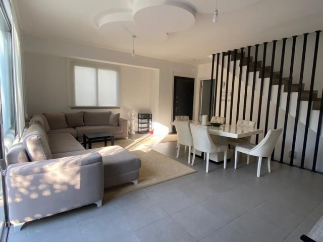 Kyrenia Chatalköy 3 + 1 Penthouse Zu Vermieten ** 