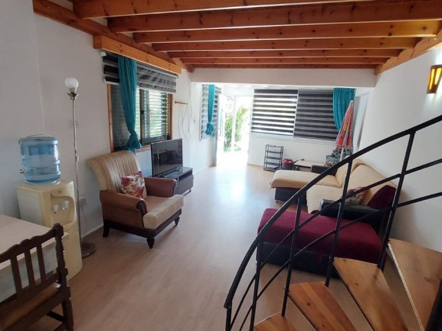 Kyrenia Zentrum 2 + 1 Bungalow Zu Vermieten ** 