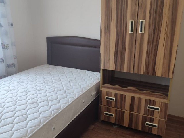 Kyrenia Zentrum 3 + 1 Wohnung Zu Verkaufen ** 