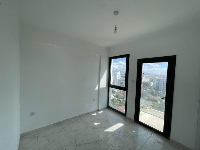 Nikosia Yenisehir Penthouse 3 + 1 Wohnung Zu Verkaufen ** 