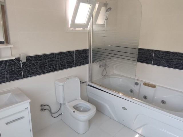 Girne Ozanköy 4+1 Satılık Villa