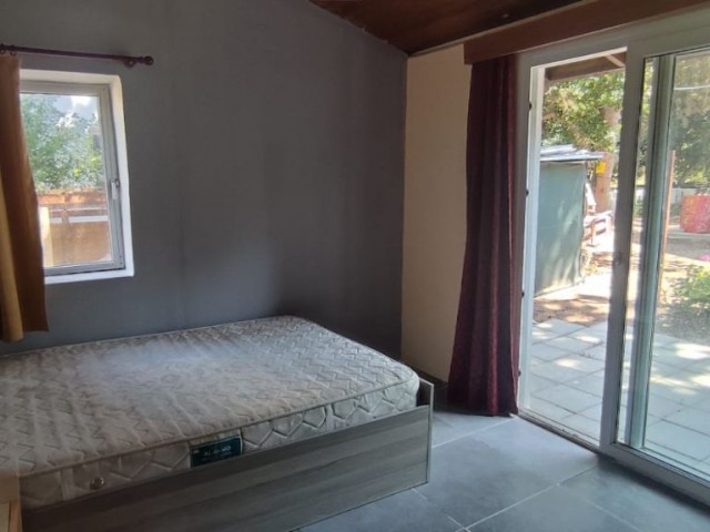 Kyrenia Karaoglanoglu 2 + 1 Bungalow Zu Vermieten ** 