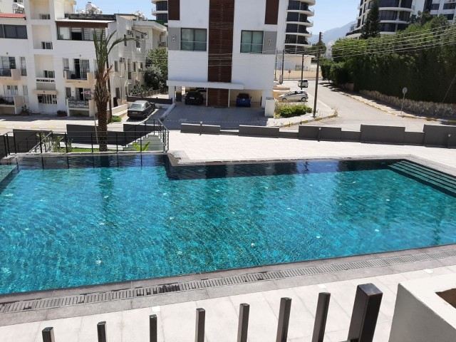 Kyrenia Zentrum 2 + 1 Wohnung Zu Vermieten ** 