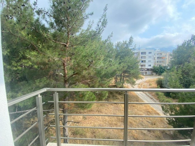 Kyrenia Zentrum 1+1 Wohnung Zu Vermieten ** 