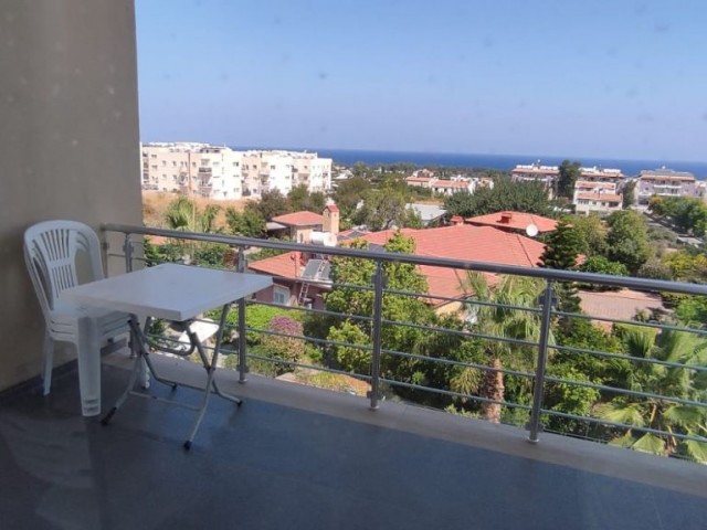 Kyrenia Alsancak 3 + 1 Apartment For Sale ** 