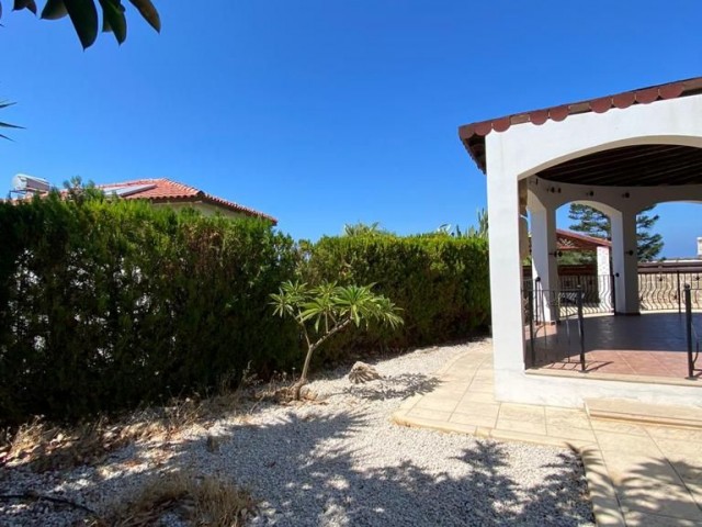 Kyrenia Esentepe 3 + 1 Villa For Sale ** 