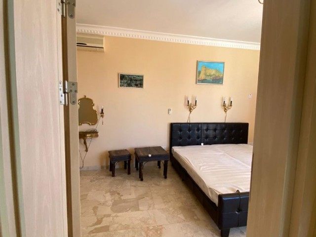 Kyrenia Esentepe 3 + 1 Villa Zu Verkaufen ** 