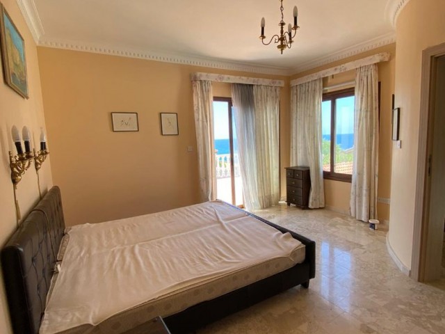 Kyrenia Esentepe 3 + 1 Villa For Sale ** 