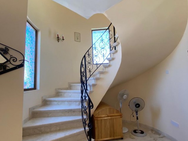 Kyrenia Esentepe 3 + 1 Villa For Sale ** 