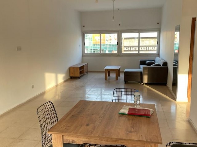 Nicosia Küçük Kaymakli 1 + 1 Apartment for Rent ** 