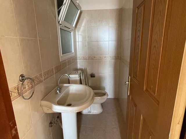 Penthouse To Rent in Göçmenköy, Nicosia