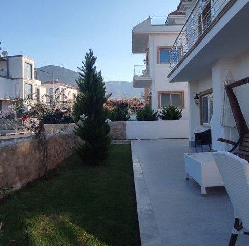 Girne Alsancak Bölgesinde 4+1 Satılık Villa